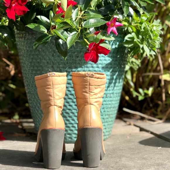 Kate Spade ♠️New York Ginnie Quilted Leather boots - Picture 4 of 15